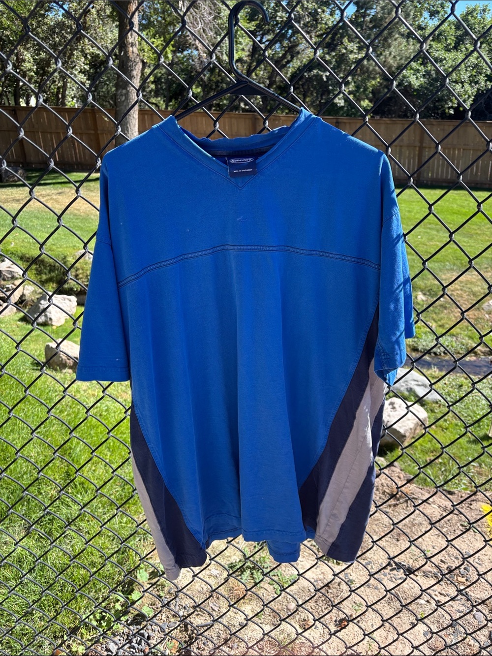Men's Blue Short-Sleeve V-Neck Athletic Tee with Contrast Panels